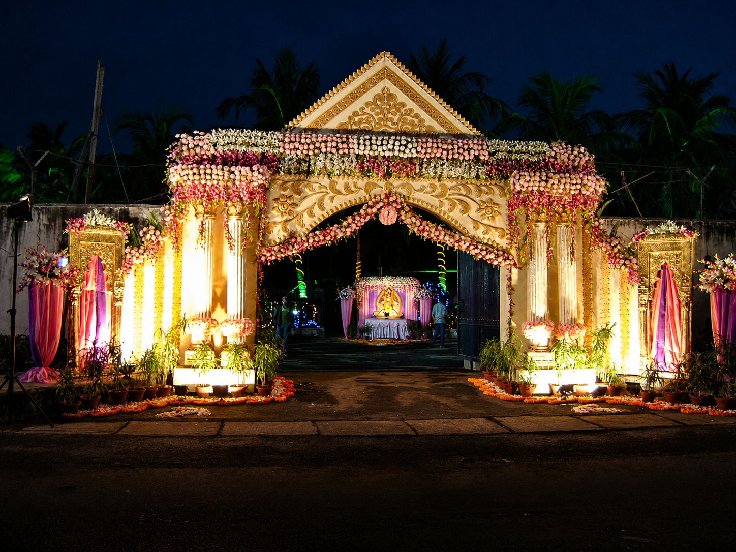 Gate  Decoration